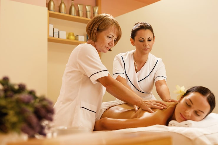 full body massage in Delhi